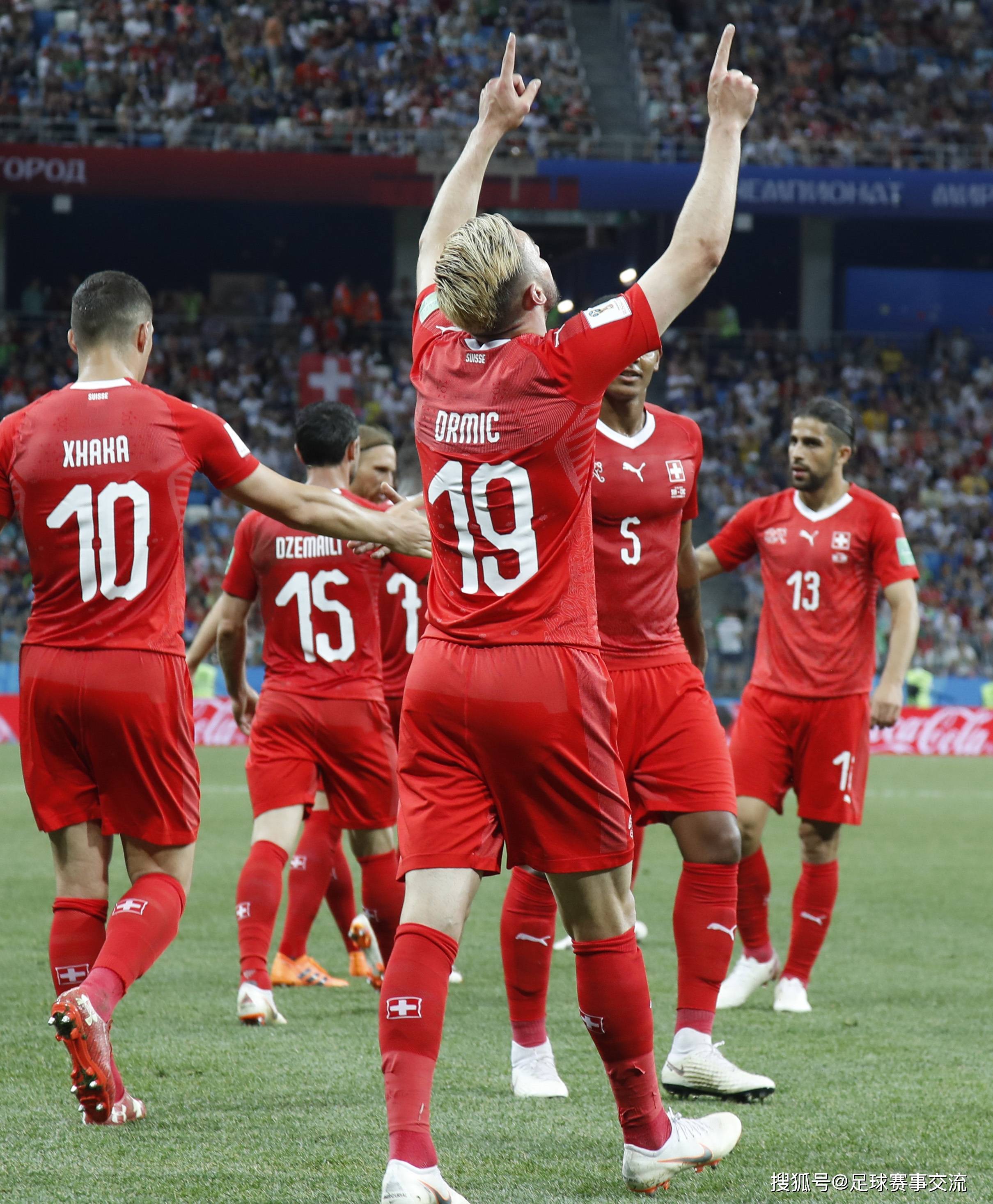 关于意大利势不可挡，力压对手晋级欧洲杯的信息